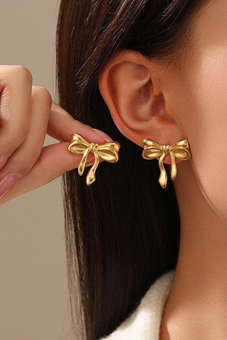 Arto Bow Stud Earrings