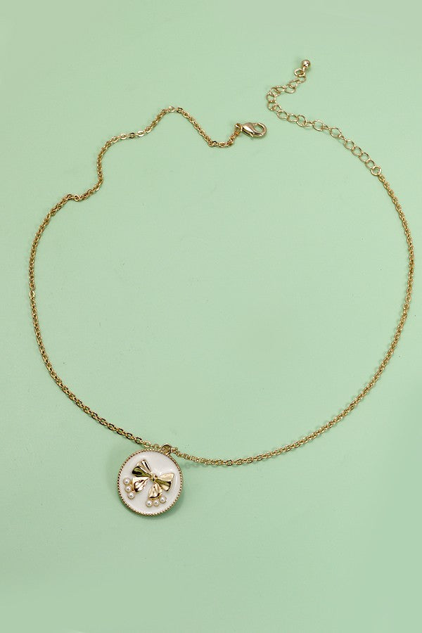 Evalina Bow Round Necklace