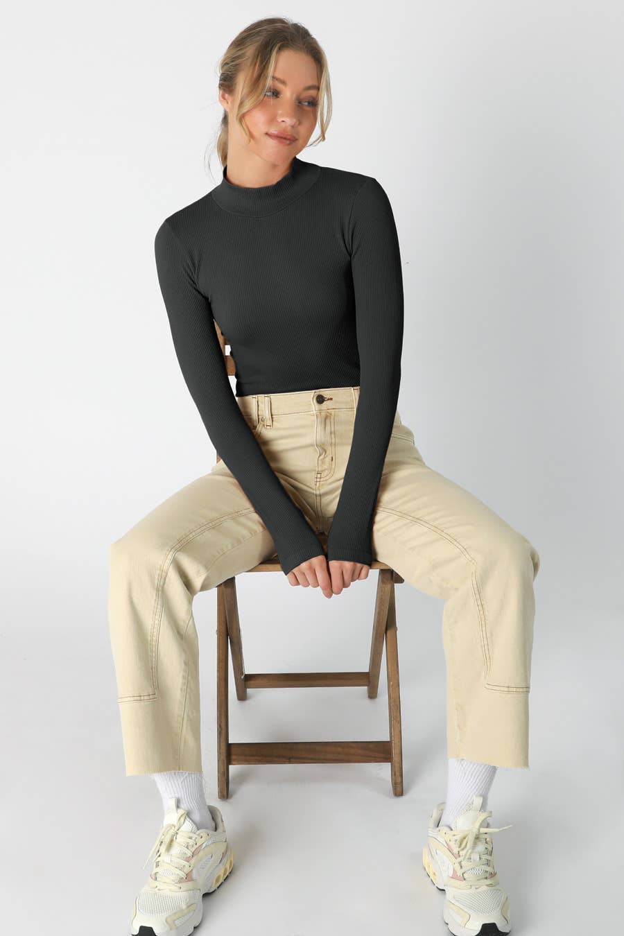 Gullie Ribbed Mock Neck Top